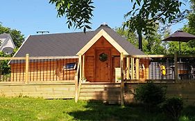 The Hive - Unique Log Cabin With Wood Burning Stove