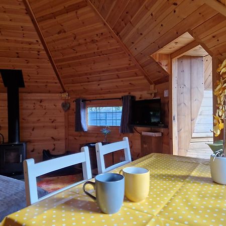 The Hive - Unique Log Cabin With Wood Burning Stove Ludchurch Exterior photo