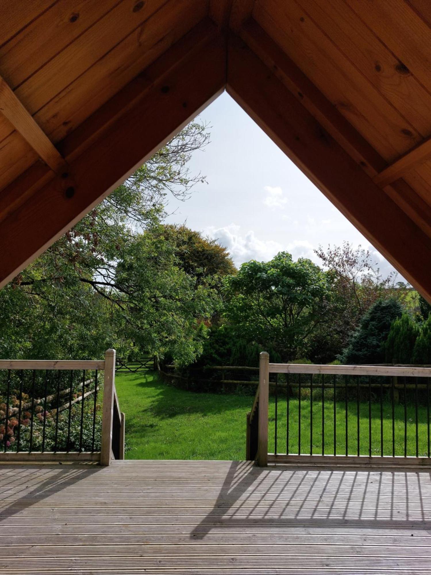 The Hive - Unique Log Cabin With Wood Burning Stove Ludchurch Exterior photo